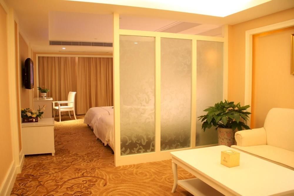 Huizhou Jinhuayue International Hotel Esterno foto